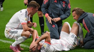 Nach Schrecksekunde: Bayern-Star Kane gibt Entwarnung