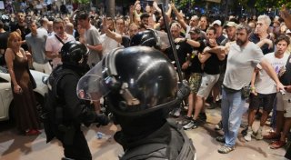 Proteste gegen Regierung in Serbien eskalieren erneut