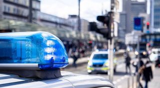 Autofahrerin übersieht rote Ampel: 13-jähriger Bielefelder schwer verletzt