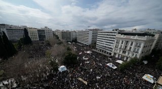 Griechische Regierung übersteht Misstrauensvotum