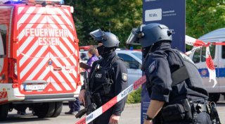 Lehrerin an Essener Berufskolleg mit Messer angegriffen - tatverdächtiger Schüler gefasst