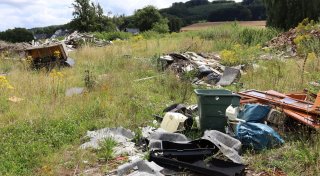 Illegaler Abfall in Lübbecke: Stadt verzichtet auf die Stelle eines Müll-Detektivs