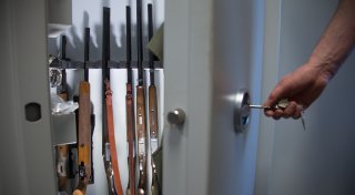 Bielefelder Jäger hortet Schusswaffen und Schießpulver