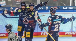 Eisbären Berlin wieder deutscher Eishockey-Meister