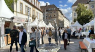 Weinmarkt 2025 in Bielefeld: Überblick über Termine, Öffnungszeiten und Stände