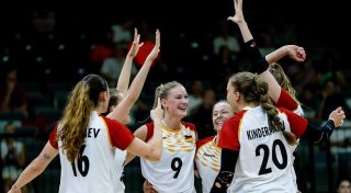 Deutsche Volleyballerinnen bezwingen Serbien