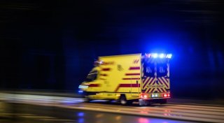 Auto kommt von Fahrbahn ab - Vater und Kind tot