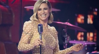 Gleich drei Moderatorinnen beim ESC-Finale
