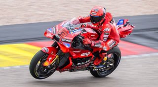 Márquez kämpft sich zurück: Sieg im Sachsenring-Sprint