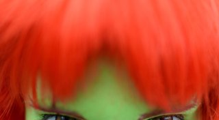Karnevals-Hingucker: Schaden Party-Kontaktlinsen den Augen?