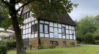 Das Wichtigste aus Bielefeld: Lokal mit Einsturzgefahr, Prügel-Attacke, Urnengräber in der City
