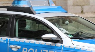 In Beverungens Innenstadt: Pferd stößt mit Pkw zusammen