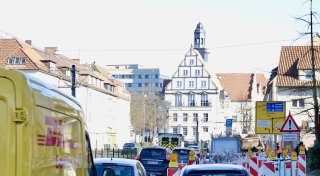 Vollsperrung ist gestartet: Schacht wird zum Riesen-Verkehrsproblem in Bielefeld