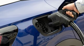 Deutlich mehr E-Autos neu zugelassen
