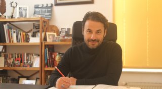 Zwischen Enger und Filmset: Hüseyin Tabak plant OWLs größte Filmproduktion