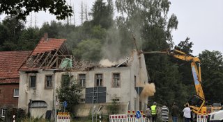 Einsturzgefährdetes Haus: Straße an der B241 im Kreis Höxter wieder frei