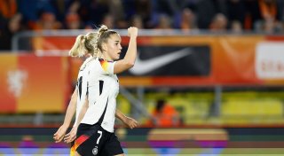 DFB lobt EM-Rekordprämie für Fußballerinnen aus
