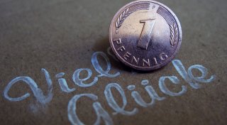 Nur jeder Zweite fühlt sich finanziell selbstbestimmt