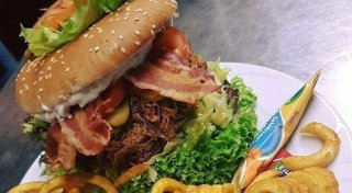 Neue Gastronomie in Paderborn: Bald „Futtern wie bei Muttern“ im Haxtergrund