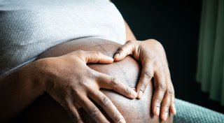 Grippe: Impfung in der Schwangerschaft schützt auch das Kind
