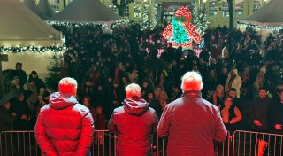 Nach Anschlag in Magdeburg: Hunderte gedenken der Opfer auf dem Herforder Weihnachtsmarkt