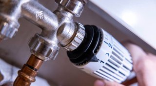 Wetter wärmer, Preise niedriger: Heizkosten sanken 2024