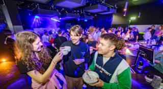 Müsli statt Alkohol: So war der erste „Morning Rave“ in Bielefeld