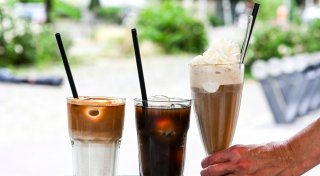 Iced Latte und Co: Stirbt Omas Eiskaffee aus?
