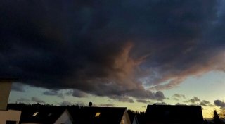 Unwetter im Kreis Gütersloh: Etliche Sturm-Einsätze für Polizei und Feuerwehr