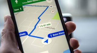 Vom Schreibtisch in die Hosentasche: 20 Jahre Google Maps