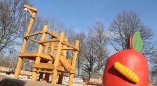 Blick hinter den Bauzaun: So sieht es im neuen Erholungsgebiet „Martinspark“ in Spenge aus