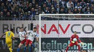 2:4 gegen Braunschweig: HSV stolpert im Aufstiegsrennen