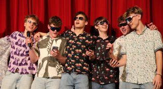 Nach dem Eklat and Gymnasium: Heitere Talentshow der Bad Oeynhausener Abiturienten