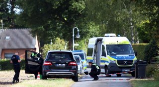 Kleinkind (1) stirbt bei Unfall in Hille: Polizei ermittelt gegen Autofahrer (72)
