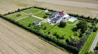 Besonderer Einblick: Abgelegene Wellnessoase mit Pool im Kreis Paderborn