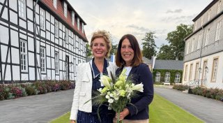 Gräfin von Oeynhausen-Sierstorpff gibt Diotima-Vorsitz in Bad Driburg ab
