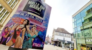 Kritik an „Malle am Markt“ um Gina-Lisa Lohfink und Micaela Schäfer - Stadt Minden distanziert sich