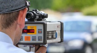 Autorennen und Alkohol am Steuer: Bilanz nach Paderborner Polizeikontrollen in Raserszene