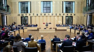 Schuldenpaket beschlossen - wie es nun weitergeht