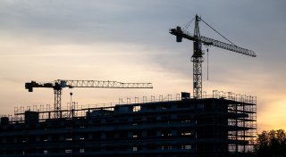 DIHK: Unternehmen halten Investitionen zurück