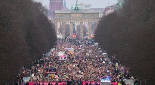 Demonstrationen gegen AfD und CDU-Kurs - 160.000 in Berlin