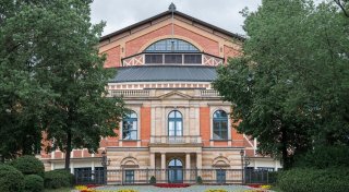 Bayreuth oder Salzburg - ein Festspielvergleich