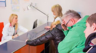 Hilferuf Bielefelder Hausarztpraxen: Immer häufiger aggressive Patienten