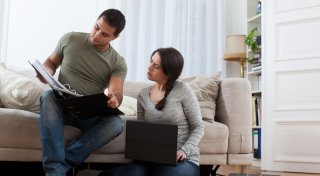 Wohnkosten teilen: Wann Miete des Partners zu versteuern ist