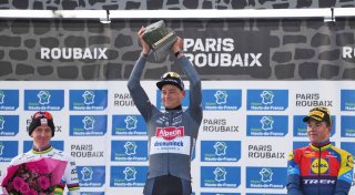 Trotz Sturz bei Paris-Roubaix: Pogacar will wiederkommen