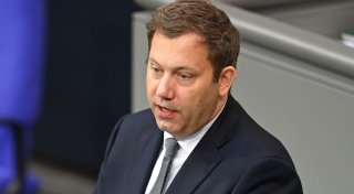 Klingbeil sieht Streit um Wehrdienst vor Einigung