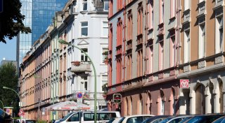 Hohe Mieten in Großstädten verschärfen Ringen um Fachkräfte