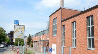 Werksschließung, Neues zum Entführungsversuch und ein korrigierter Lebenslauf