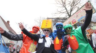 Kamelle statt Kiffen: Cannabis-Verbotszone beim Steinheimer Straßenkarneval