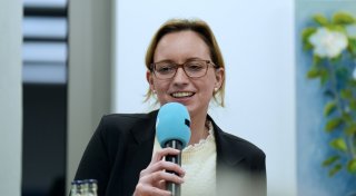 Bielefelder Politikerin vom eigenen Vater bedroht: Was wir aus dem Polit-Drama lernen können